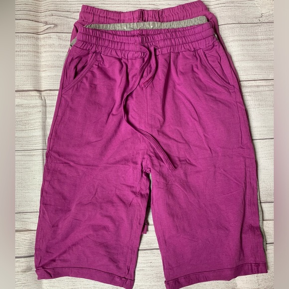 Girl’s 4 packs Long Short Pants Size 6-7 years Old (Small) - Picture 2 of 3